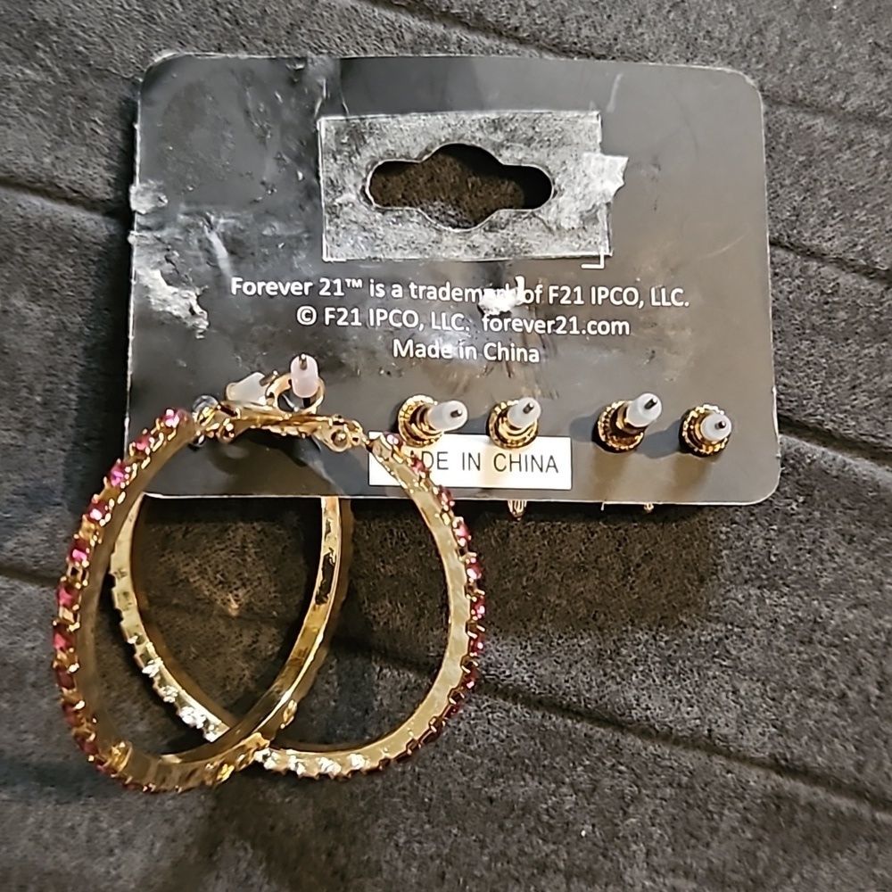 Forever 21 Juniors Pierced Gold Pink Heart Rhinestone Star Studs Hoops Earrings - Picture 5 of 5